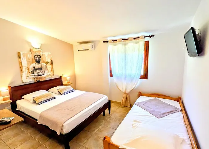 Hotel De Cannedda Sari-Solenzara