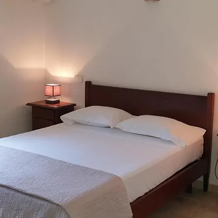 De Cannedda Bed & Breakfast *