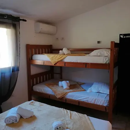 De Cannedda Bed & Breakfast *