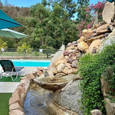 فندق De Cannedda ساري سولينزارا