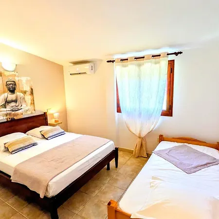 Hotell De Cannedda Sari-Solenzara